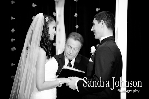 Best Maggiano's Orlando wedding photographer - Sandra Johnson (SJFoto.com)
